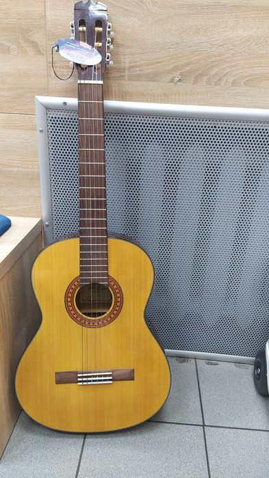 Масив. Майже нова класична гітара Hohner HC20. Цільна дека, не фанера
