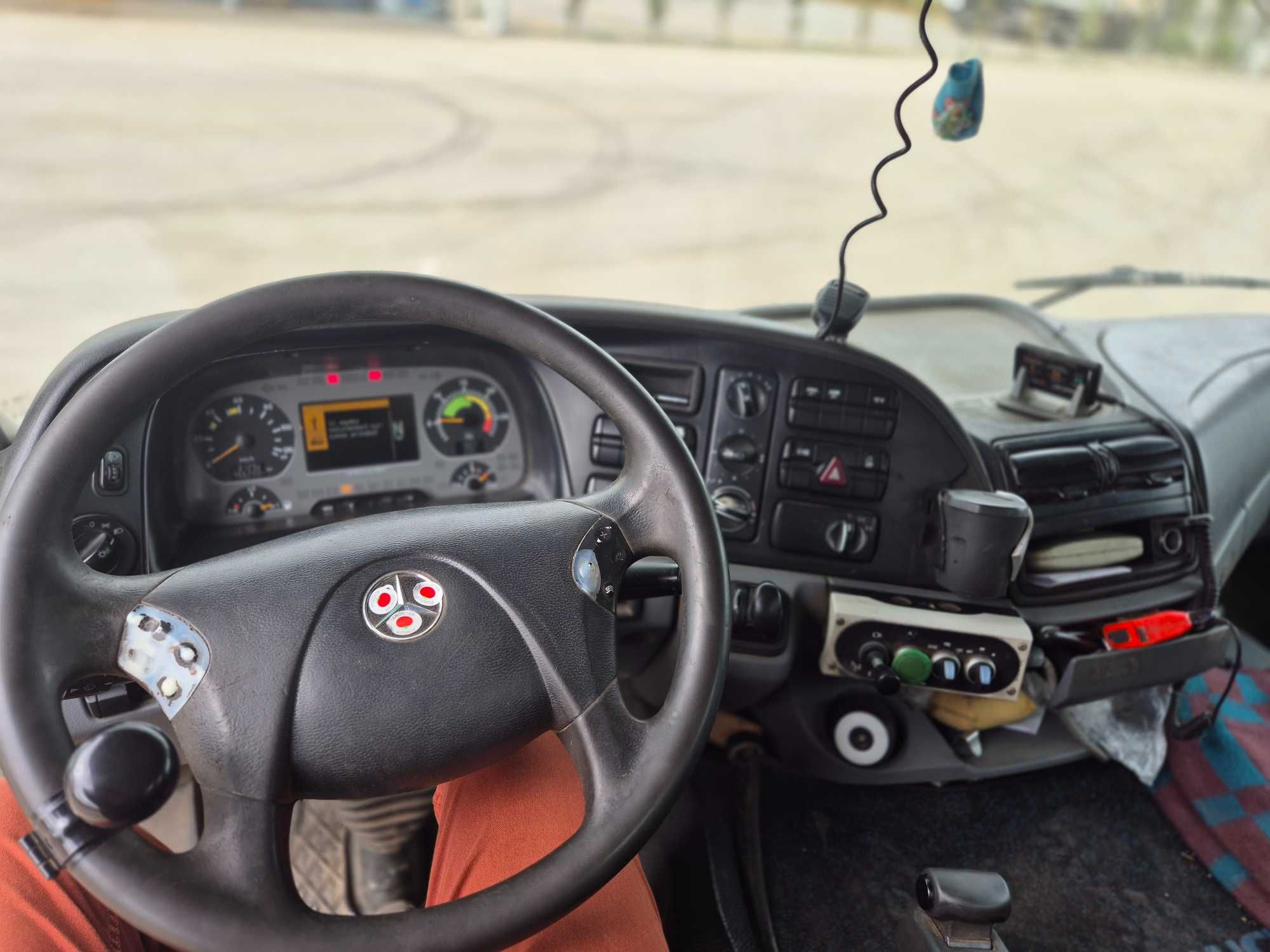 Mercedes Actros cztero ośka