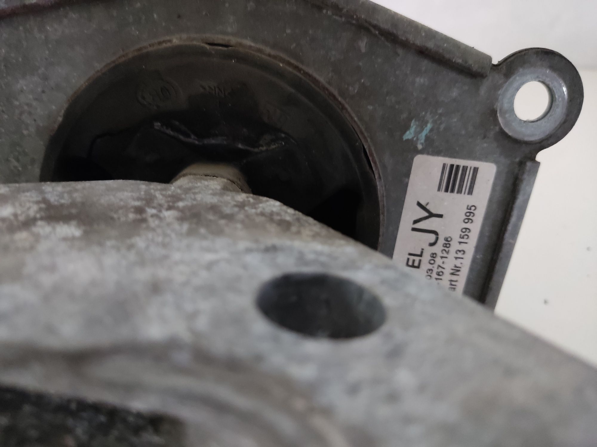 Poduszki skrzyni biegów M32 Opel Astra H
