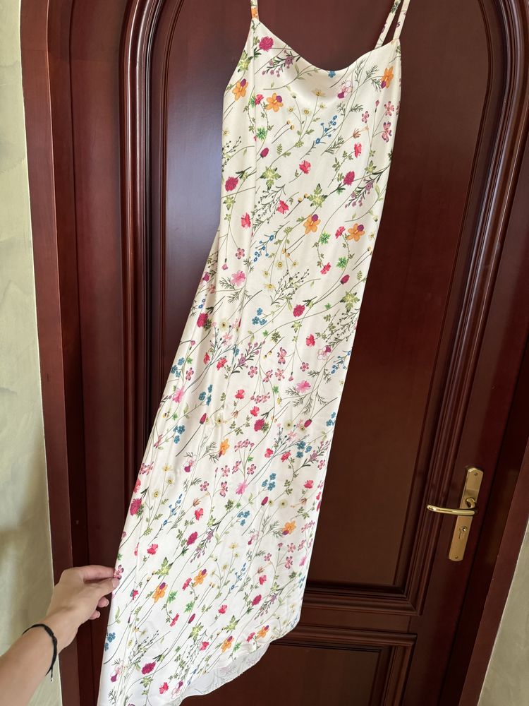 Платье летнее из батиста, шелка.