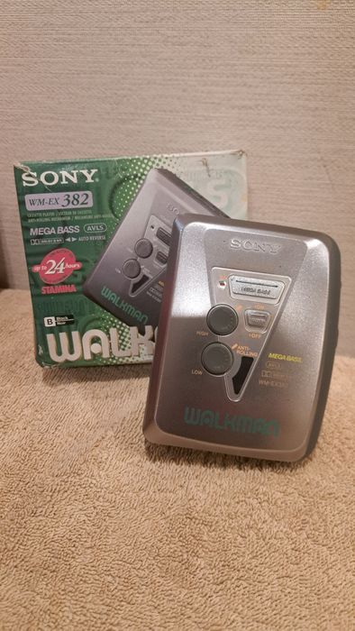 Кассетный плеер Sony Walkman wm-ex 382