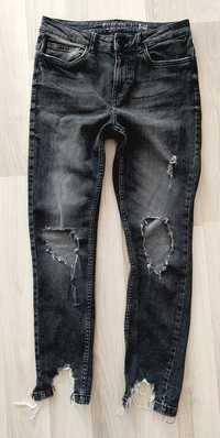 S / M spodnie jeans dziury