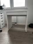 Biurko Micke Ikea 73x50 z szufladą białe