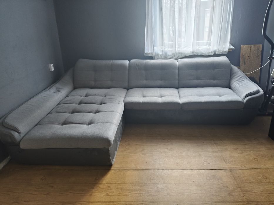 Oddam duży narożnik