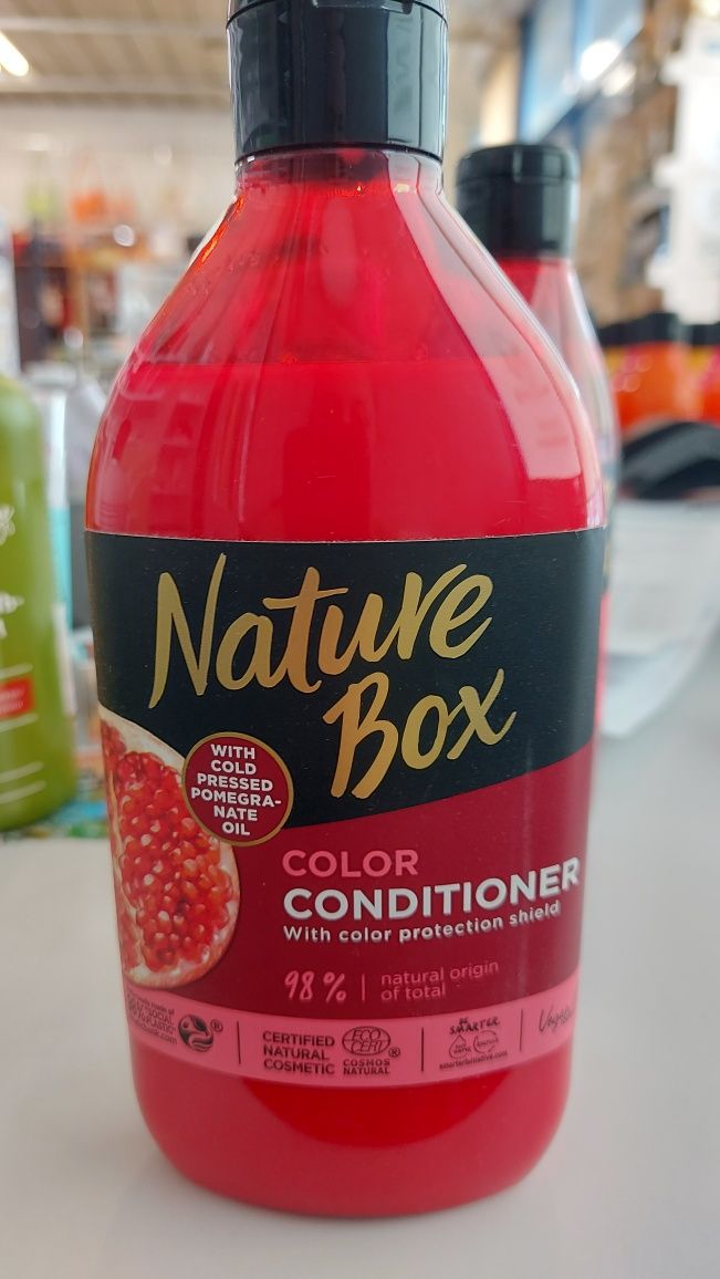 Nature box odżywka do włosów farbowanych 98% naturalna 385ml