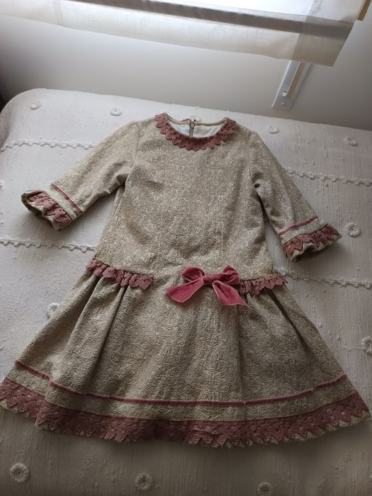 Vestido ceimonial.Talla 10.Spain