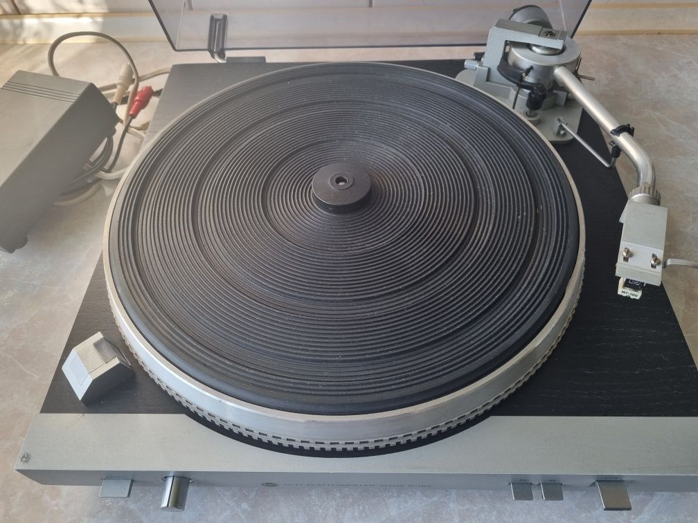 Gramofon Altus P-100 Bernard
