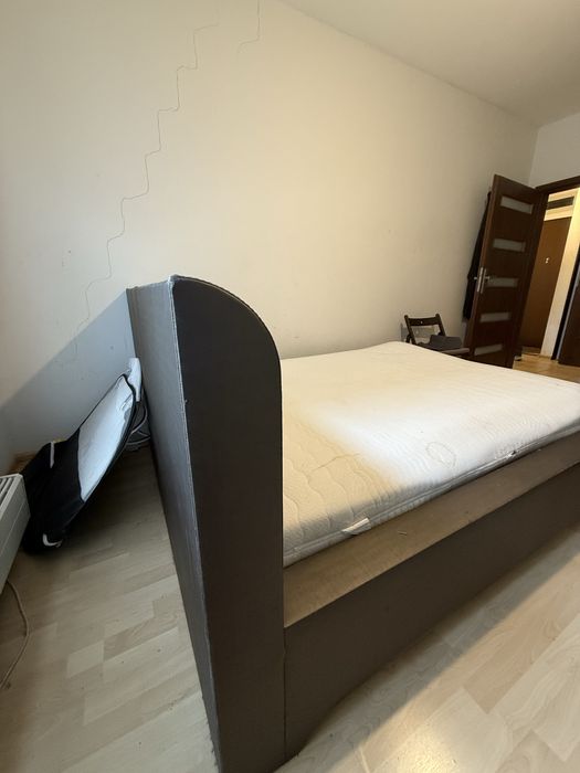 Lozko  z dwoma materacami