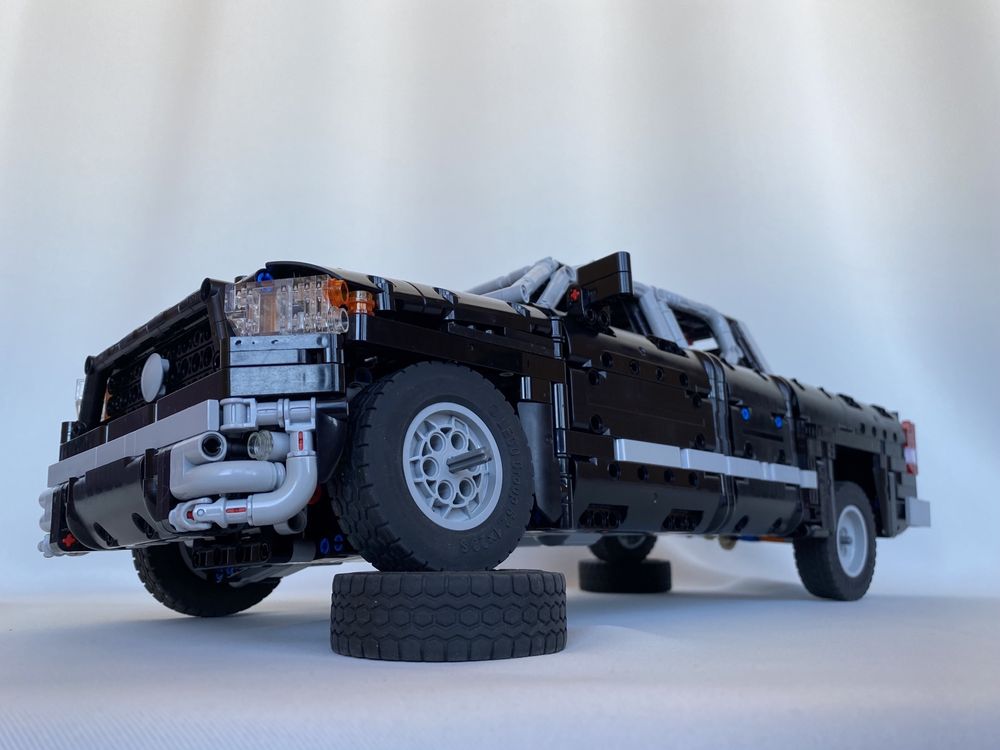 Modelka Lego Technic Toyota Tundra 2010 własnej roboty