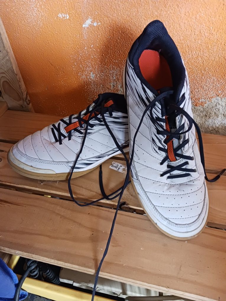 Chuteiras futsal