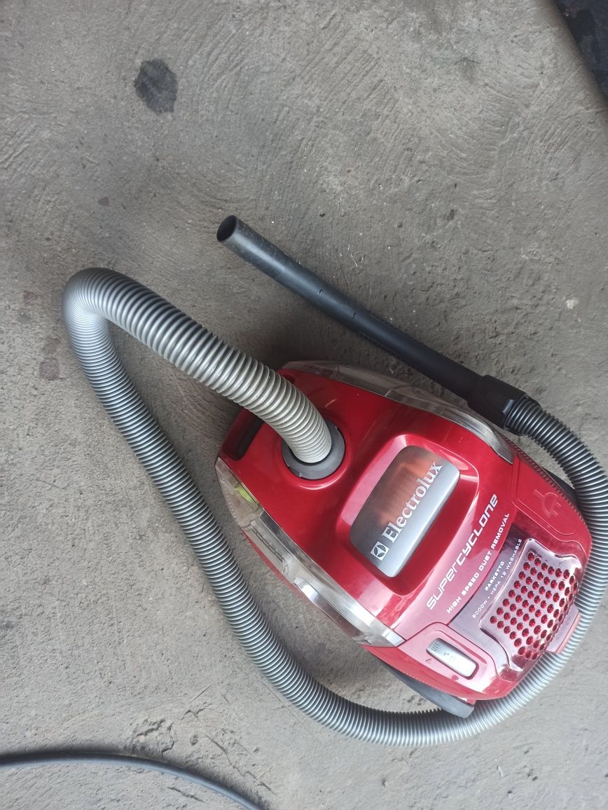 Electrolux super Cyclone 2000w
