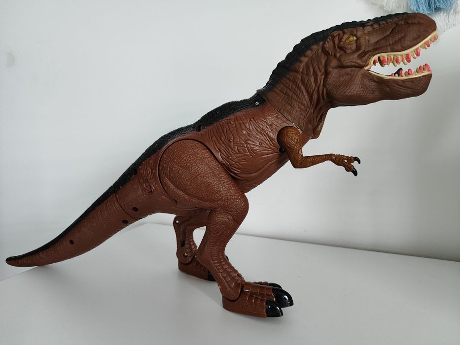 Duży interaktywny dinozaur interaktywny