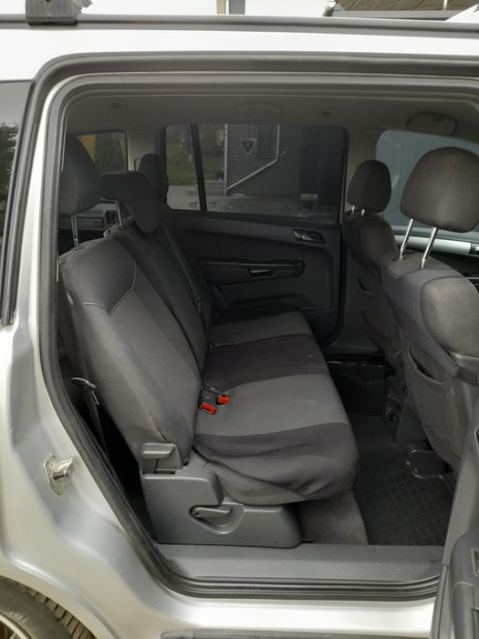 Opel  Zafira b 1.7 2010