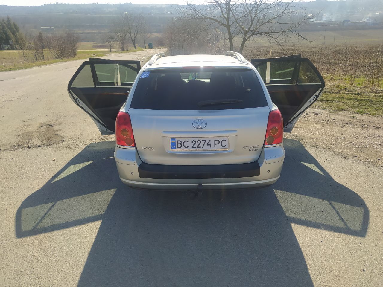 Продам Toyota Avensis