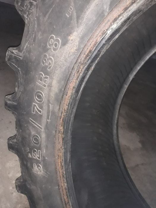 Opona do ciągnika rolniczego