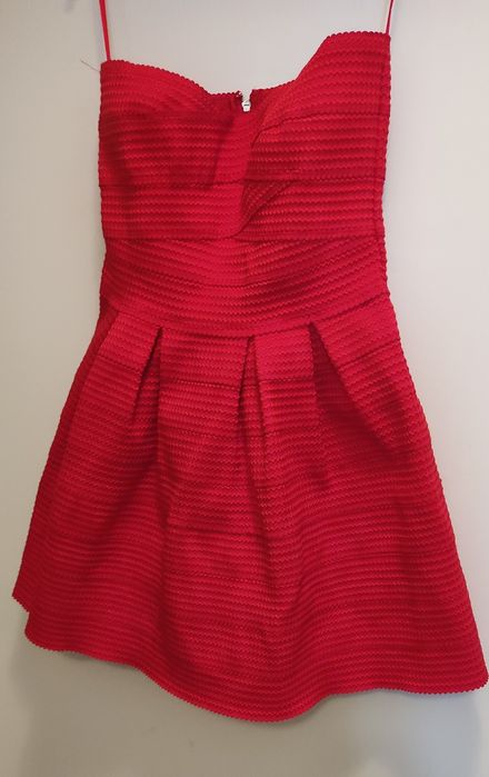 Czerwona sukienka bez ramiączek, rozmiar M/38