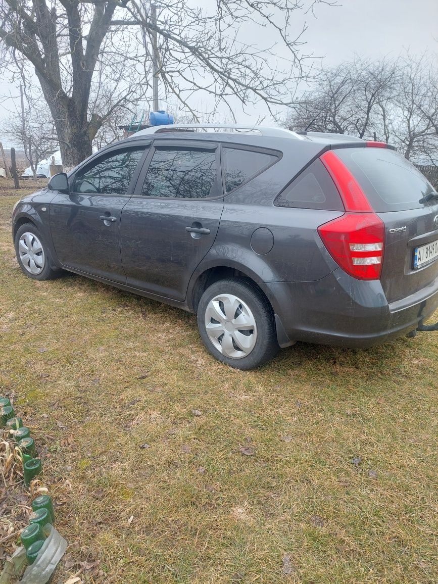 Продам Kia Ceed 2008 год