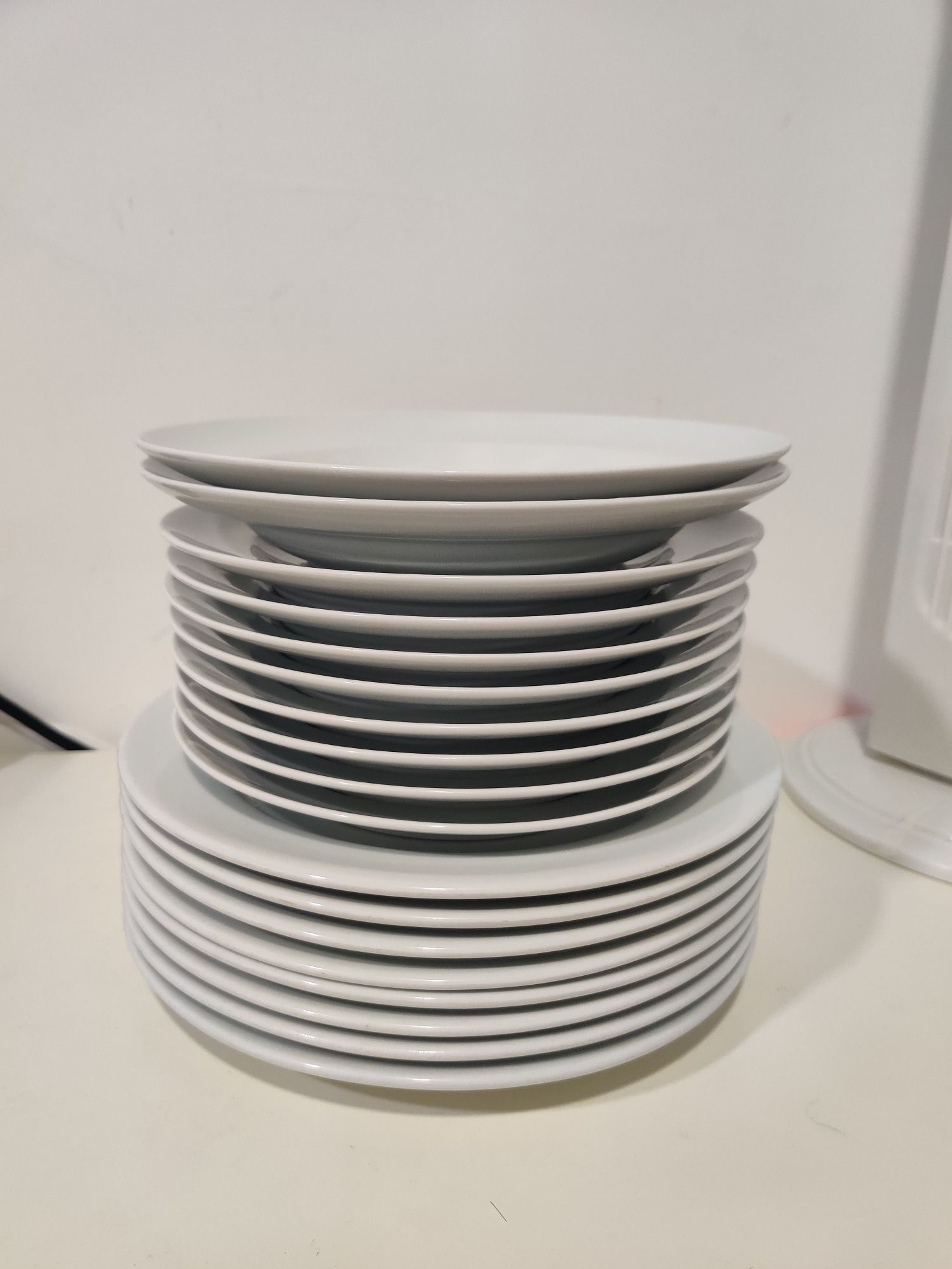 Conjunto 18 Pratos IKEA Fargklar