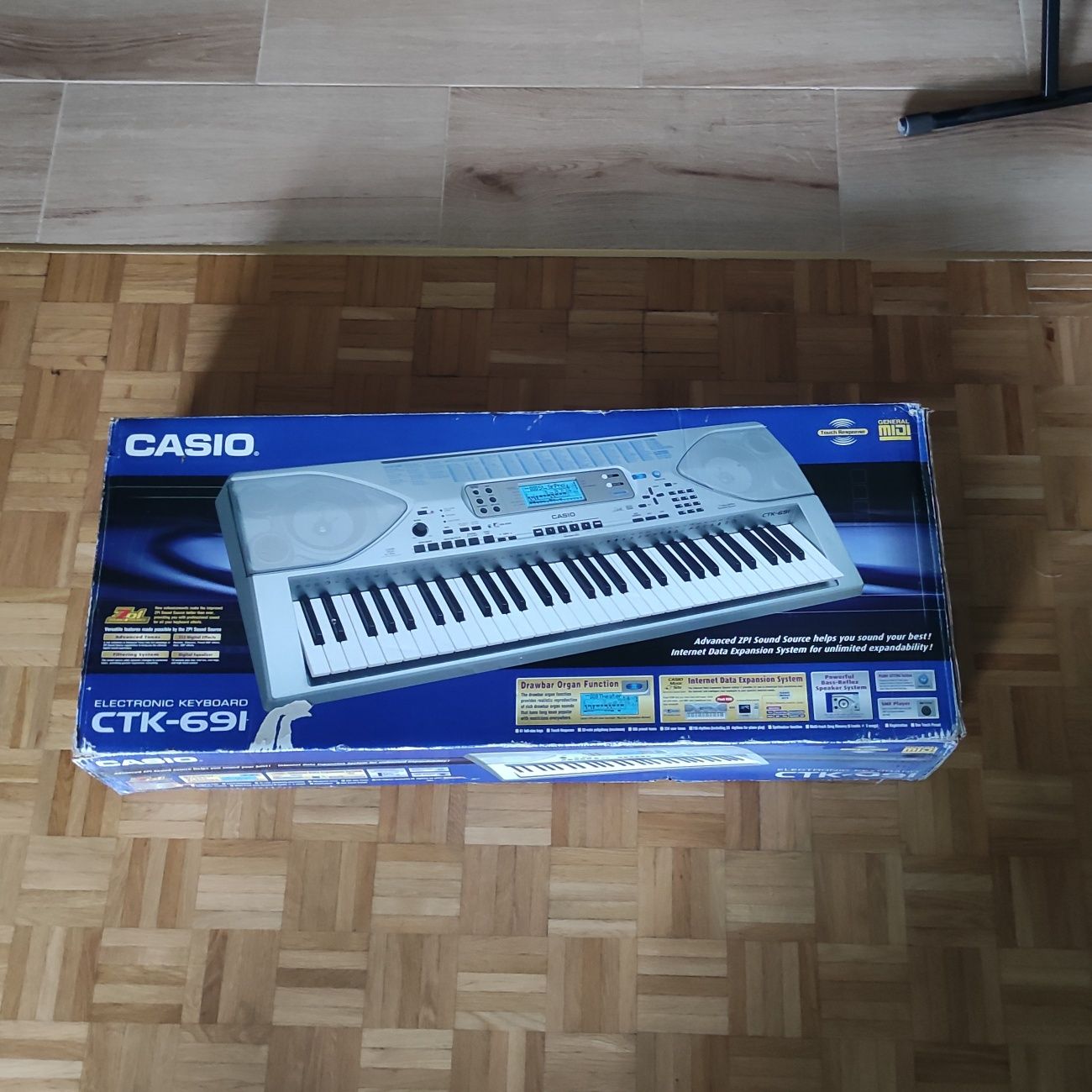 Keyboard - CASIO CTK-691 + stojak (zestaw)