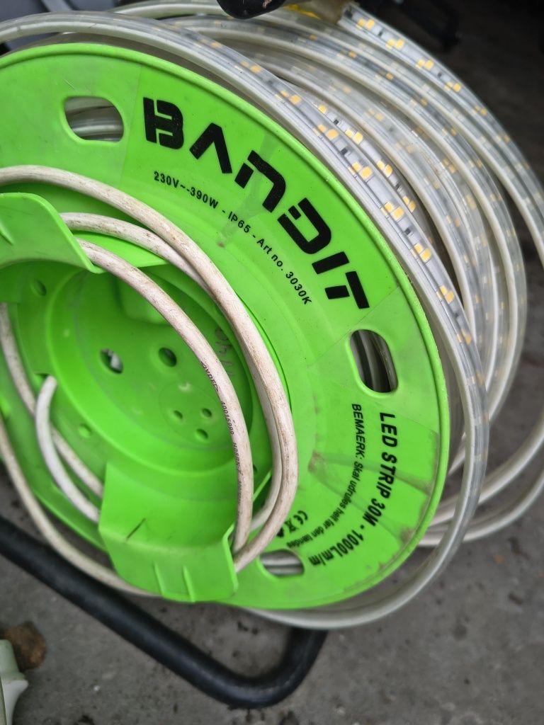 Taśma LED na zwijaczu
