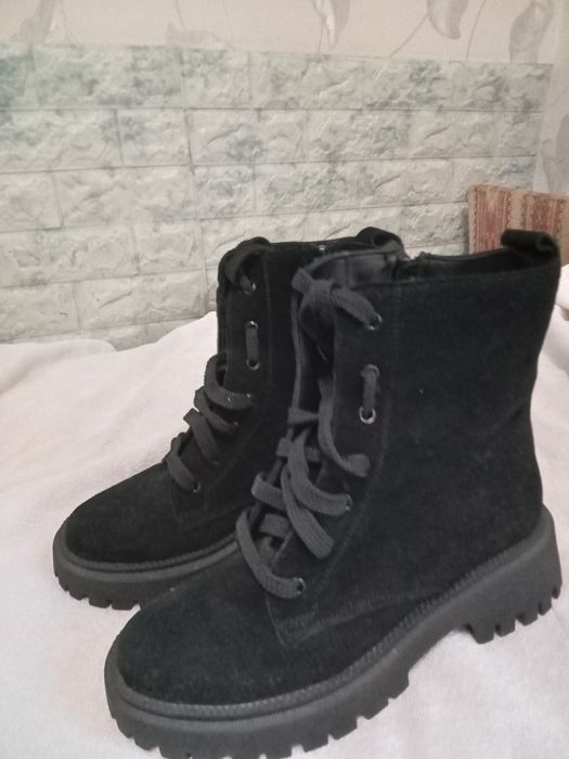 Замшеві сапоги жіночі р/р36 НОВІ