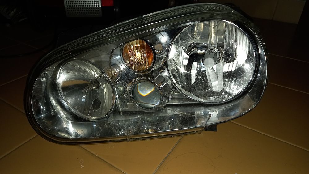 Farol direito vw golf
