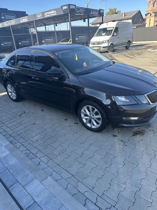 Авто в хорошому стані збережене