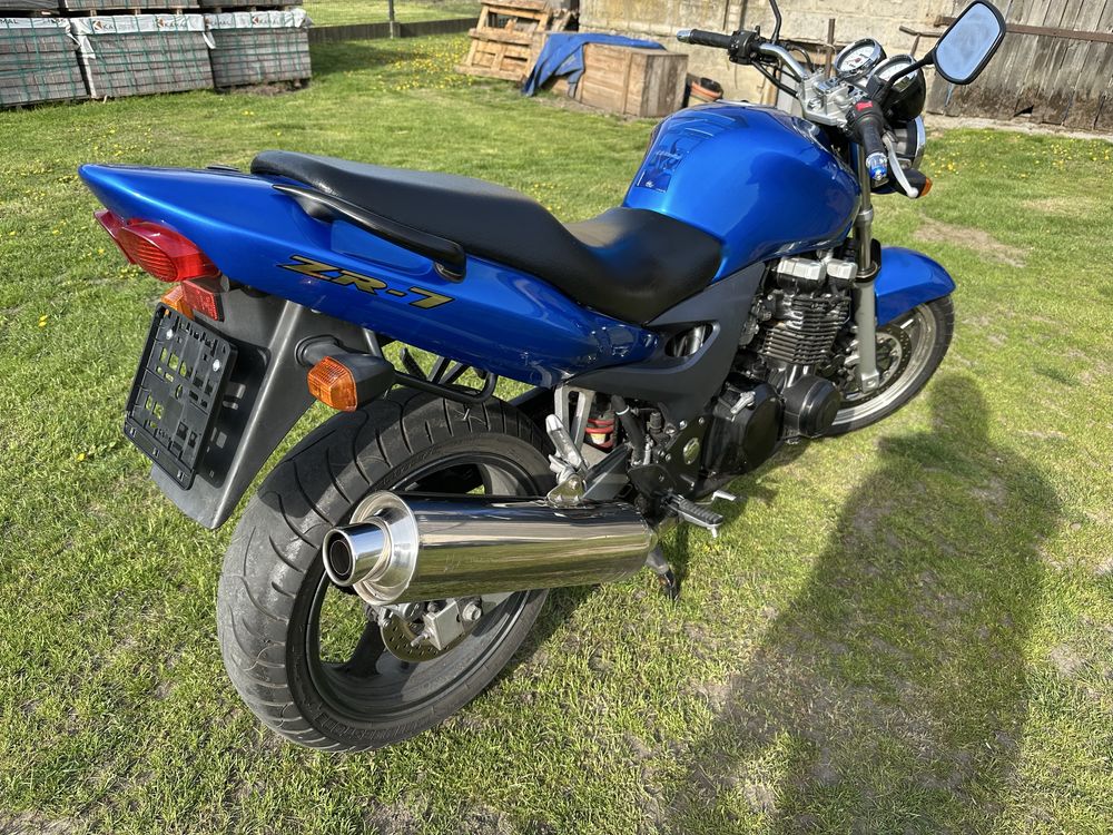 Kawasaki ZR-7 2003r