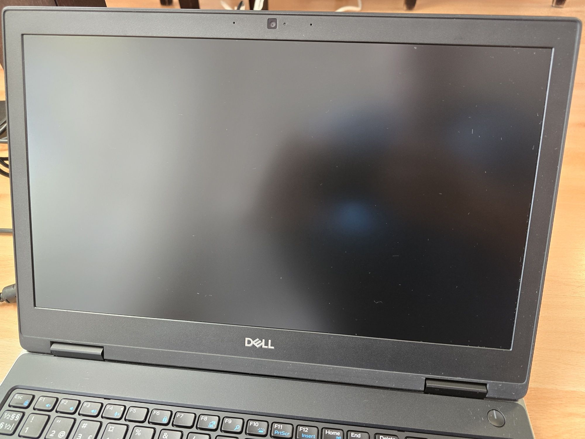 Dell Precision 7530 -QUADRO-I7-SSD-FULLHD-