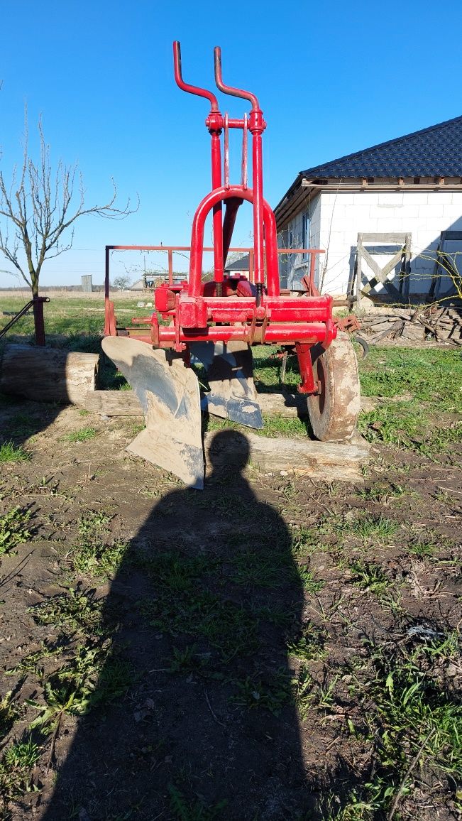 Продам плуг 2×30