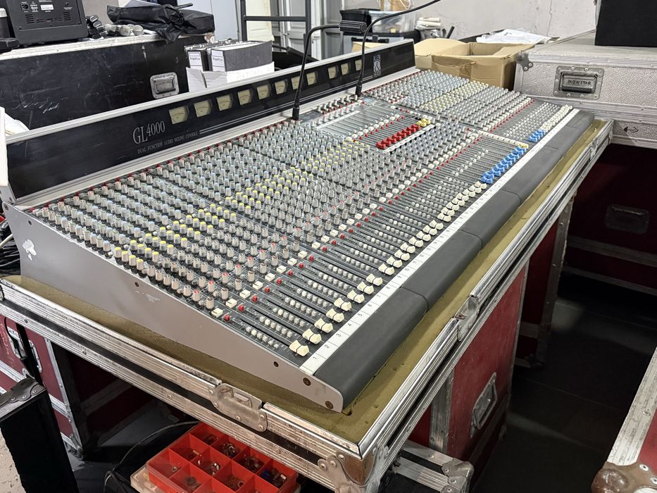 Duas Mesas Mistura Allen Heath GL4000