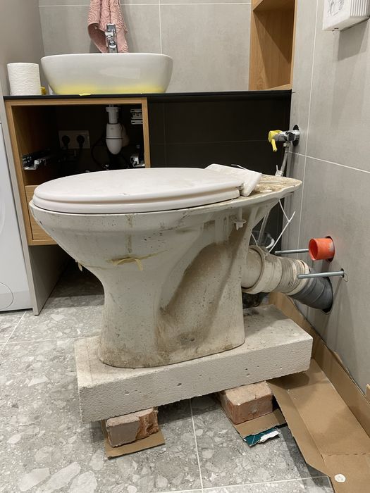 Унітаз будівельний 600 грн