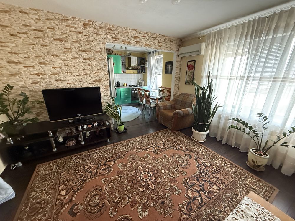 Продаж квартири 2 кім. в центрі по вул. Нова