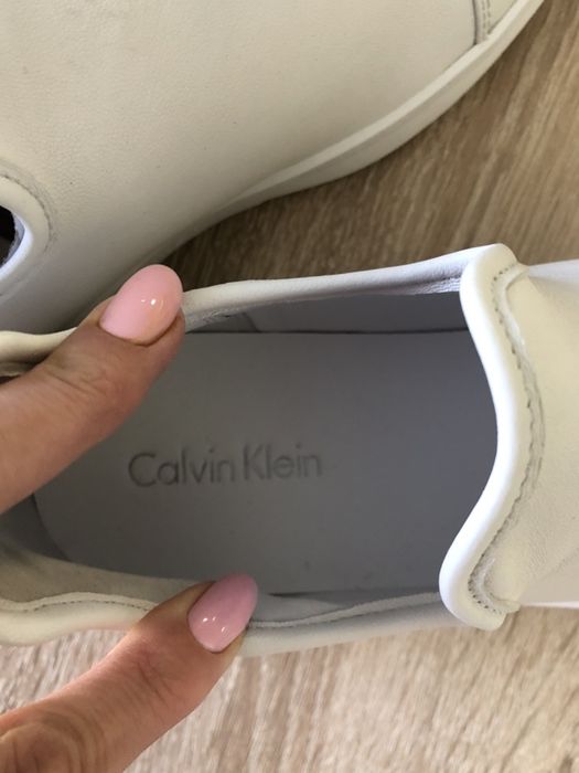 Новые кожаные слипоны, кеды Calvin Klein размер 7,5
