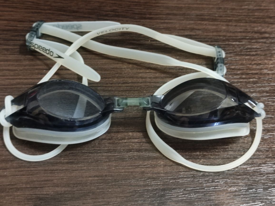 Окуляри для плавання в басейні SPEEDO