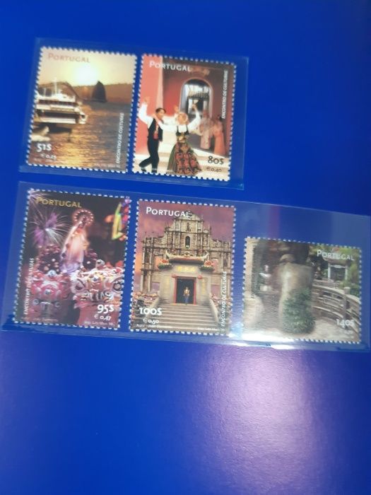 Livro Colecção Ctt com 6 selos, ano 1999. Pelos Mares da China.