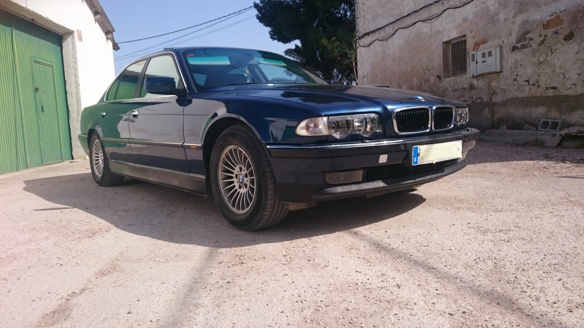 Vendo 2 BMW SERIE E38