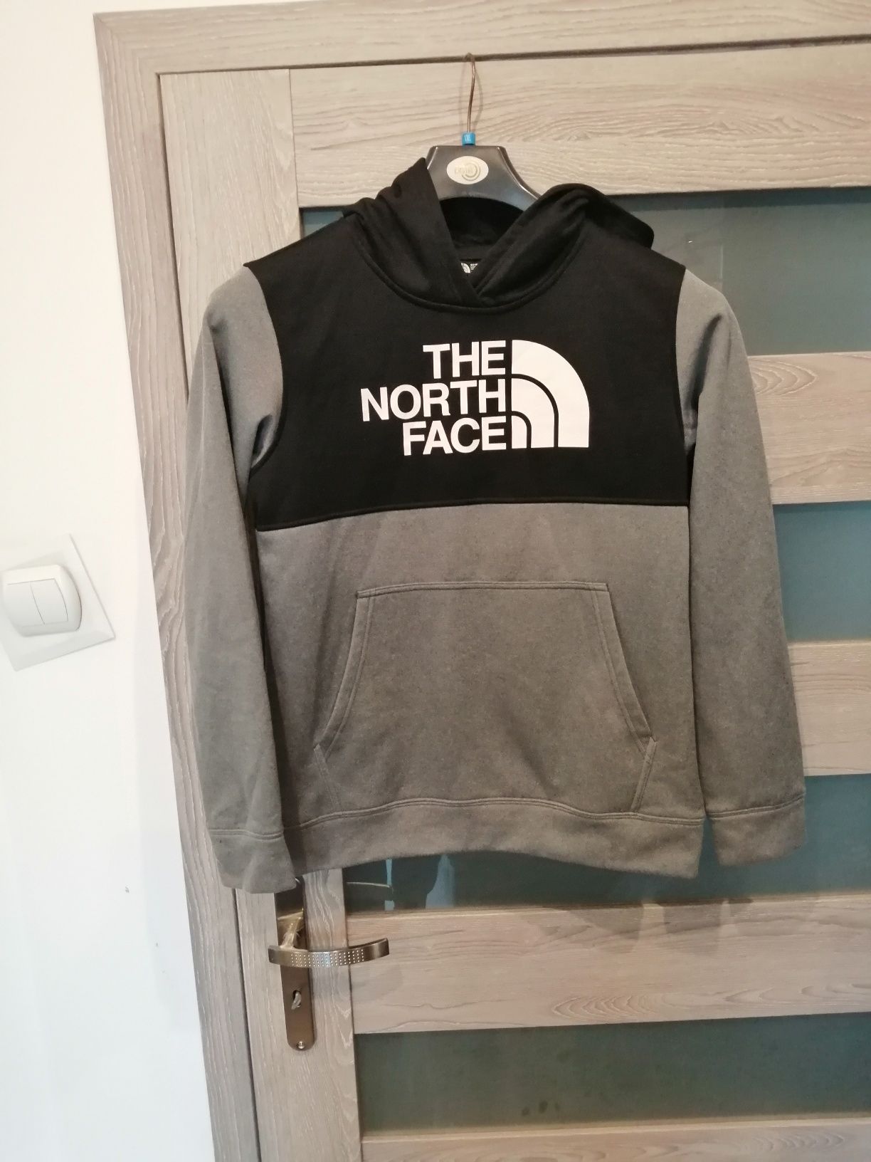 Bluza z kapturem chłopięca The North Face rozmiar,XL /TG.