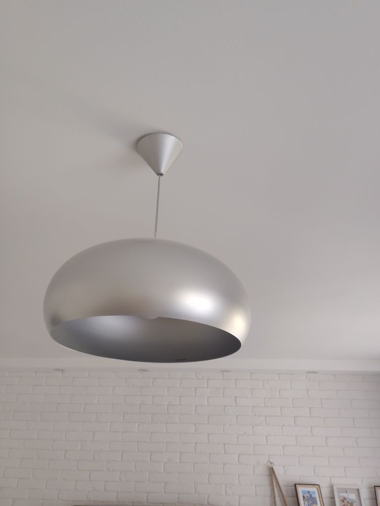 Lampa wisząca srebrna