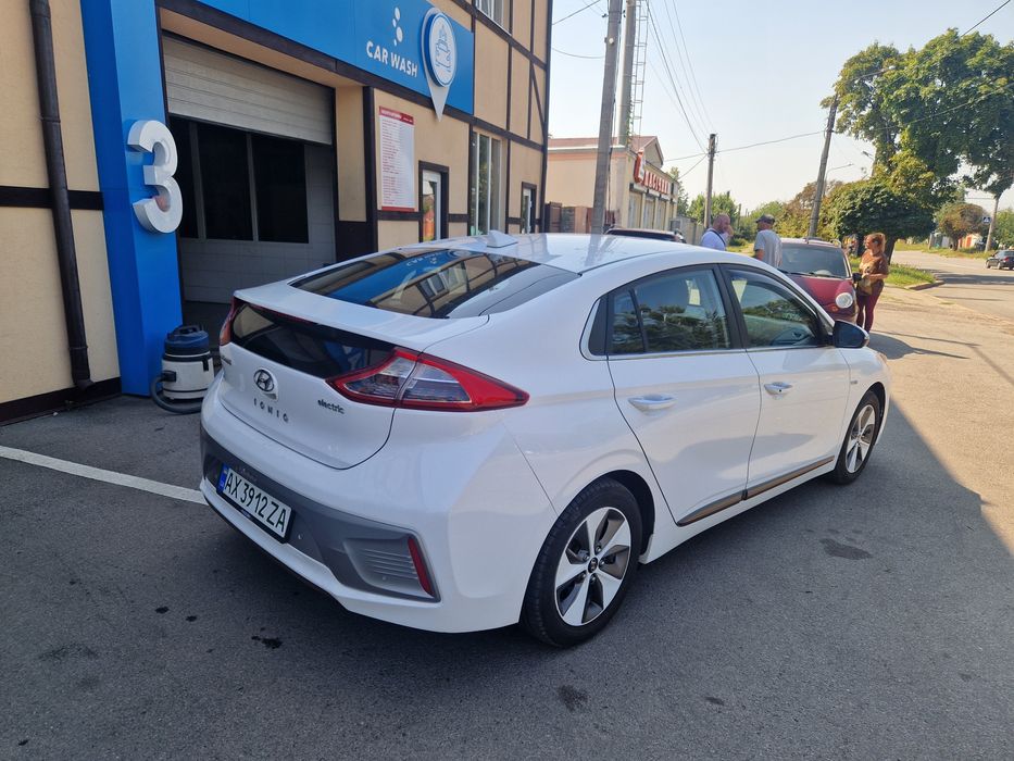 Оренда авто Hyundai Ioniq