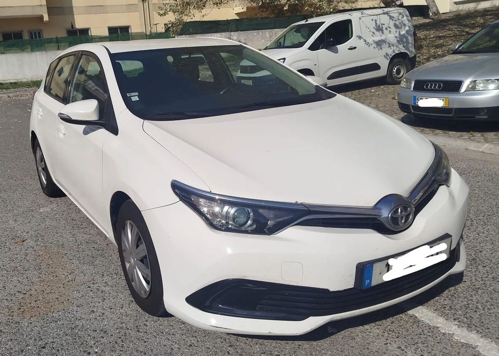 Toyota Auris 1.4 D-4D Com. +P.Techno+P.Sport
