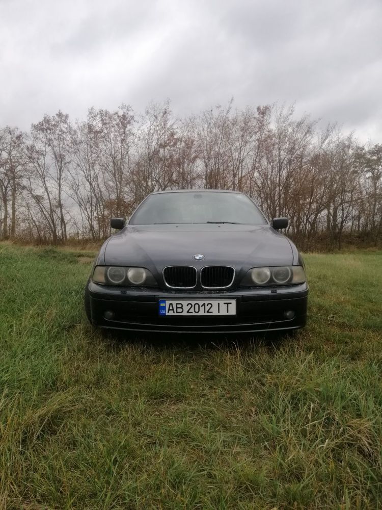 БМВ 5 2000 BMW