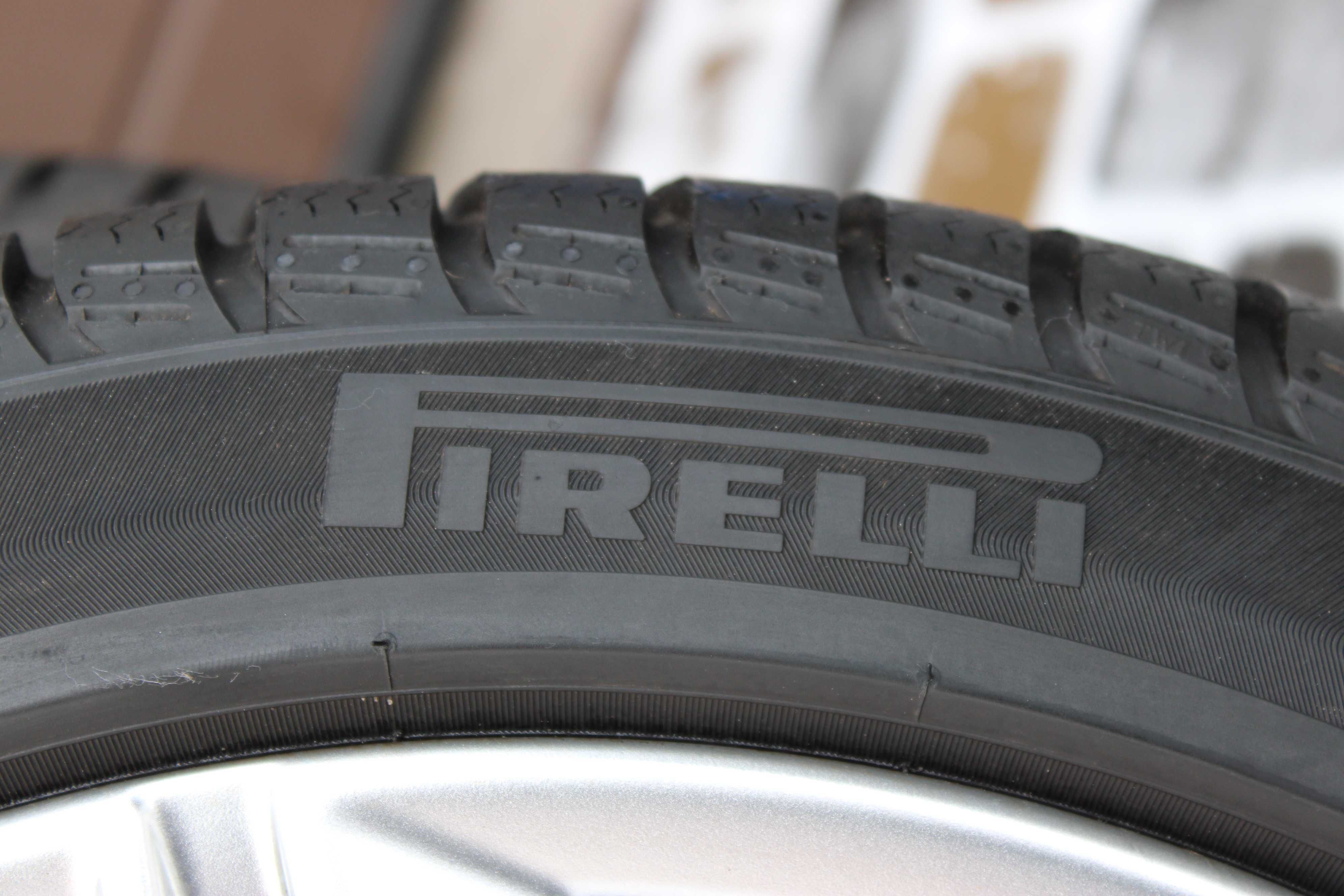 245/40R18 Pirelli Winter SottoZero 3 97V XL 2022r. 8mm