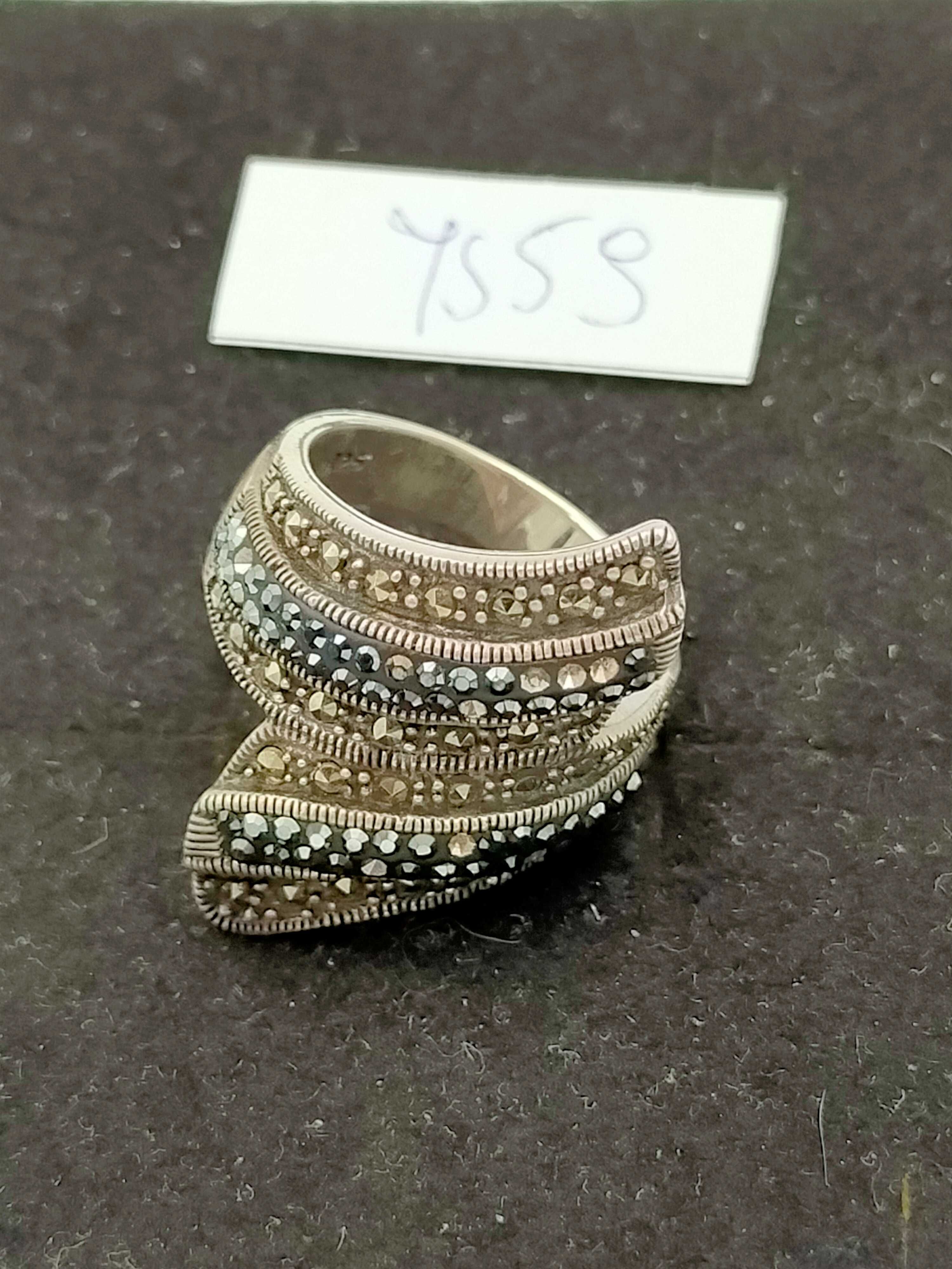 Srebrny pierścionek 925 JS59