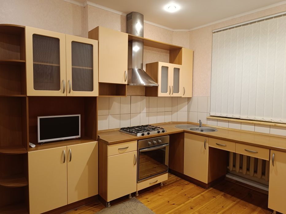Продам кутову кухню