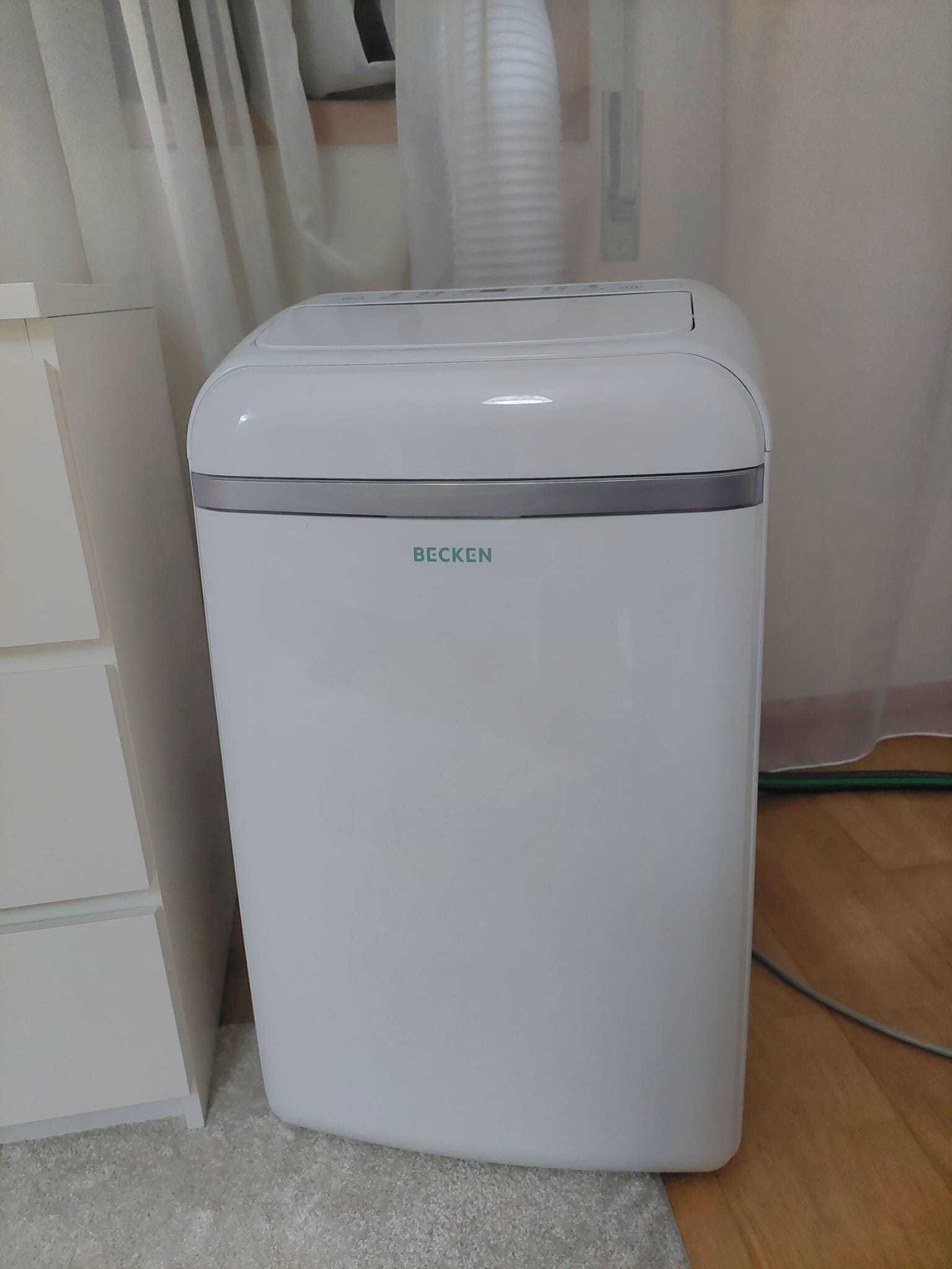 Ar Condicionado Portátil BECKEN BAC4255 (23 m² - 12000 BTU - Branco)