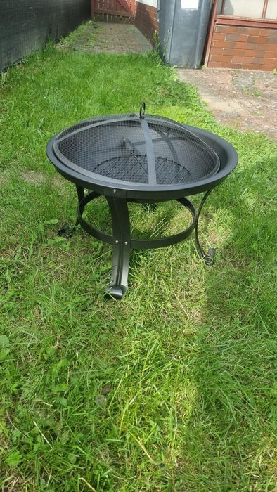 Palenisko ogrodowe grill 60cm na nóżkach z kratką