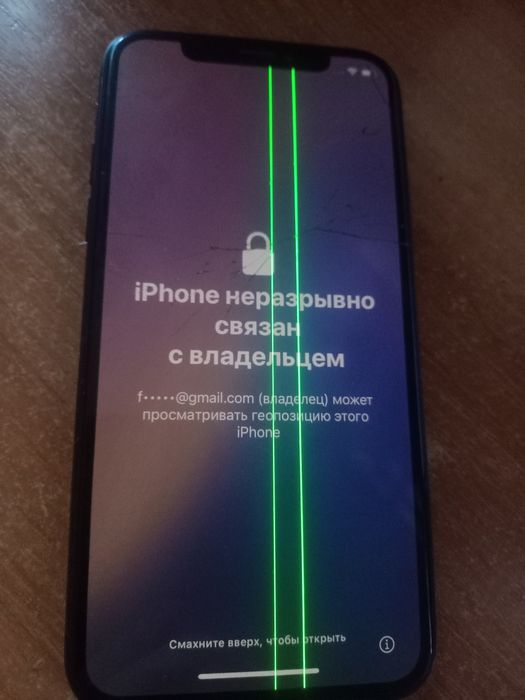 Продам айфон xs на запчасті робочій