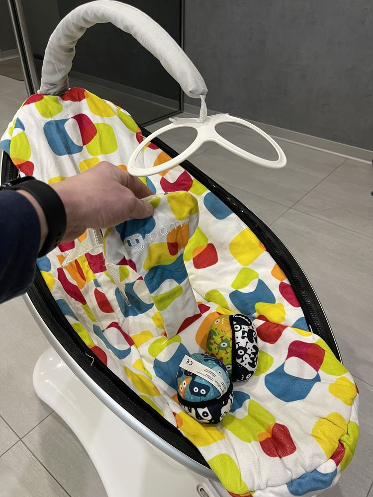 Крісло-качалка 4moms MamaRoo (укачиваюший центр)