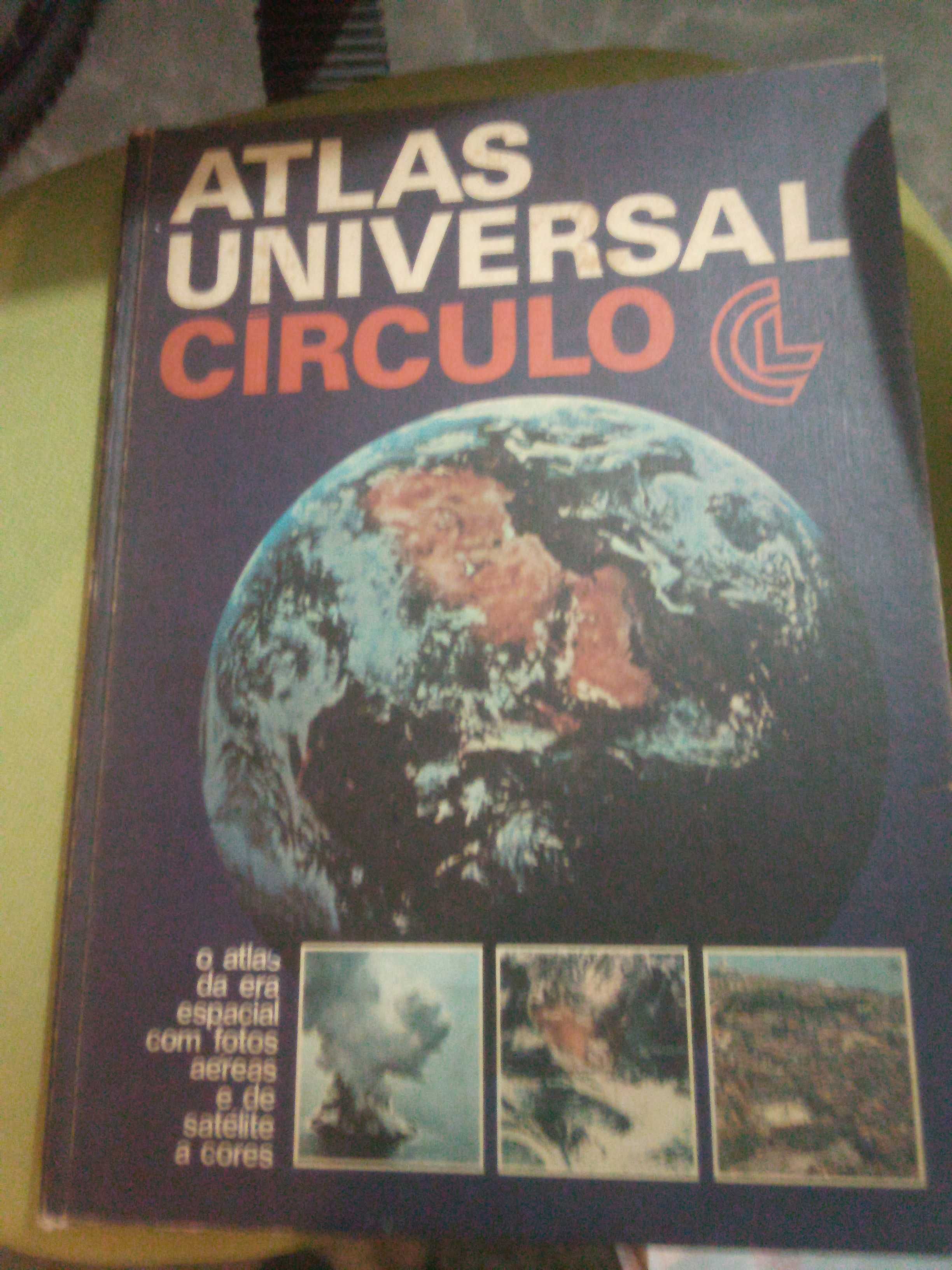 Livro "Atlas Universal" - Antigo mas para colecionadores